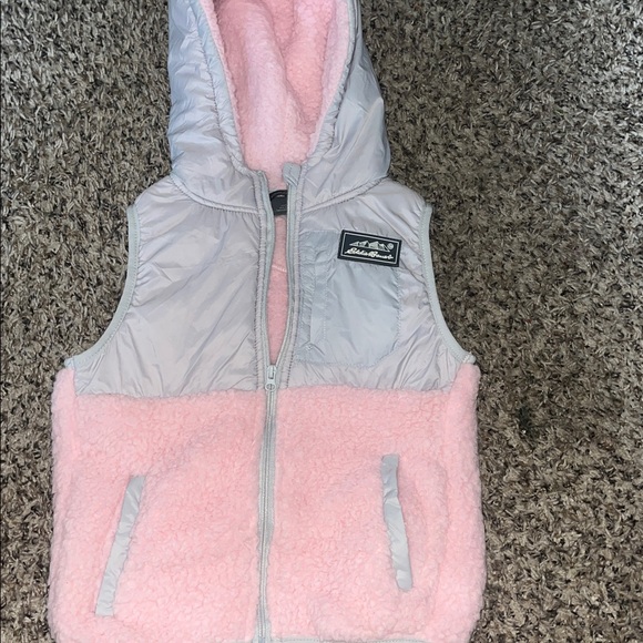 Pink fluffy vest - Picture 1 of 2